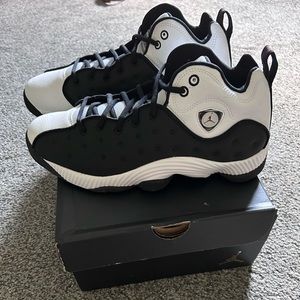 Nike Jordan Jumpman Team M9.5/W11
